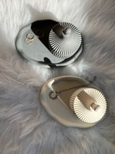 فروشگاه ظروف بتنی ورزینی