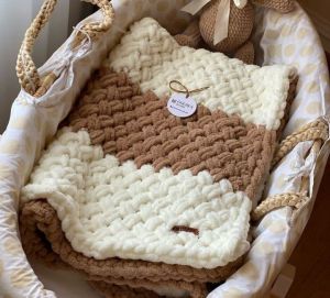 سفارش پتو و شال مبل پافی 