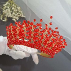 تاج و ریسه روژان 