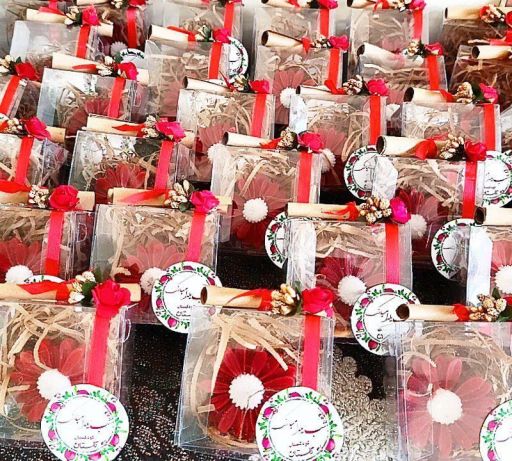 گیفت زیبای جعبه ای گل بابونه | JCHK-16293