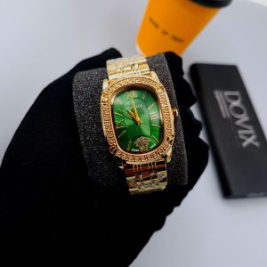 ساعت مچی زنانه ورساچه کوچر طلایی صفحه سبز | JCHK-12029