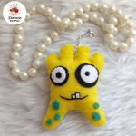 آویز کیف نمدی طرح هیولای زرد | JCHK-13933