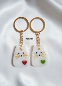  آویز رزینی گربه طرح قلب رنگی | JCHK-16240