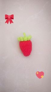 جاکلیدی توت‌فرنگی دست‌بافت 🍓 | JCHK-16642