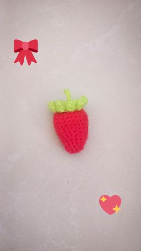 جاکلیدی توت‌فرنگی دست‌بافت 🍓 | JCHK-16642