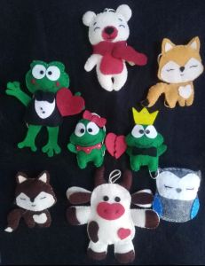 آویز نمدی عروسکی دست‌ساز | JCHK-2573