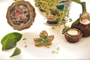 سنجاق سینه برگ جواهر دوزی | JCHK-3025