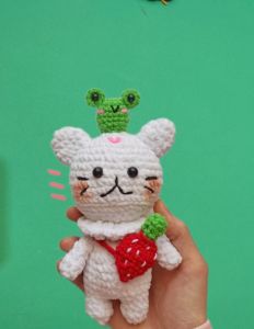 عروسک بافتنی نیلو